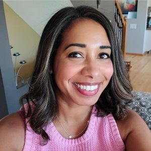 Meet your Posher, Teya